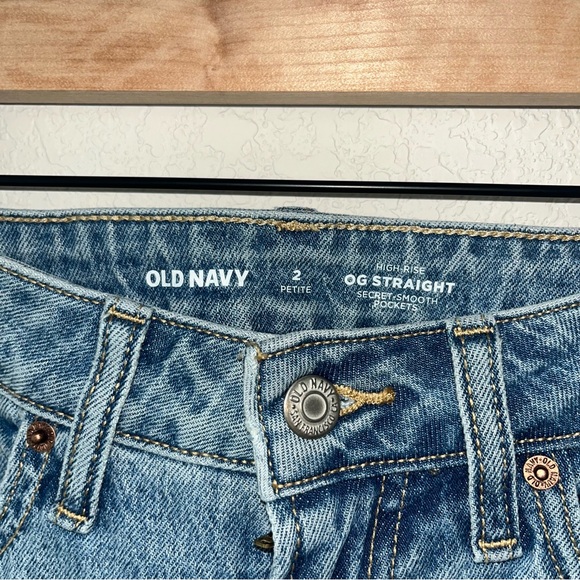 Old Navy High Rise OG Straight Blue Jeans - Picture 3 of 4